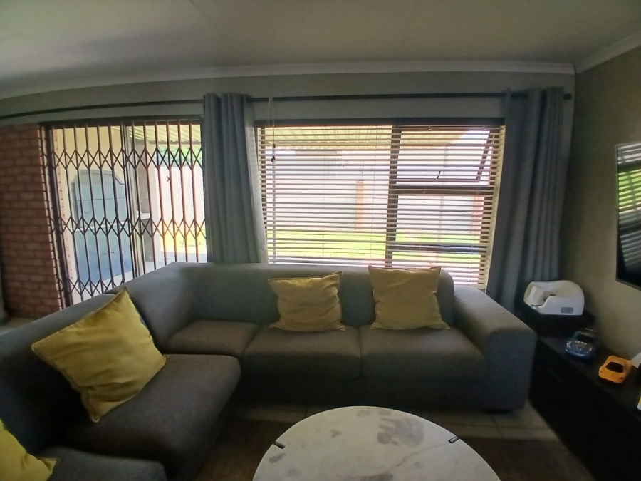 To Let 3 Bedroom Property for Rent in Bayswater Free State